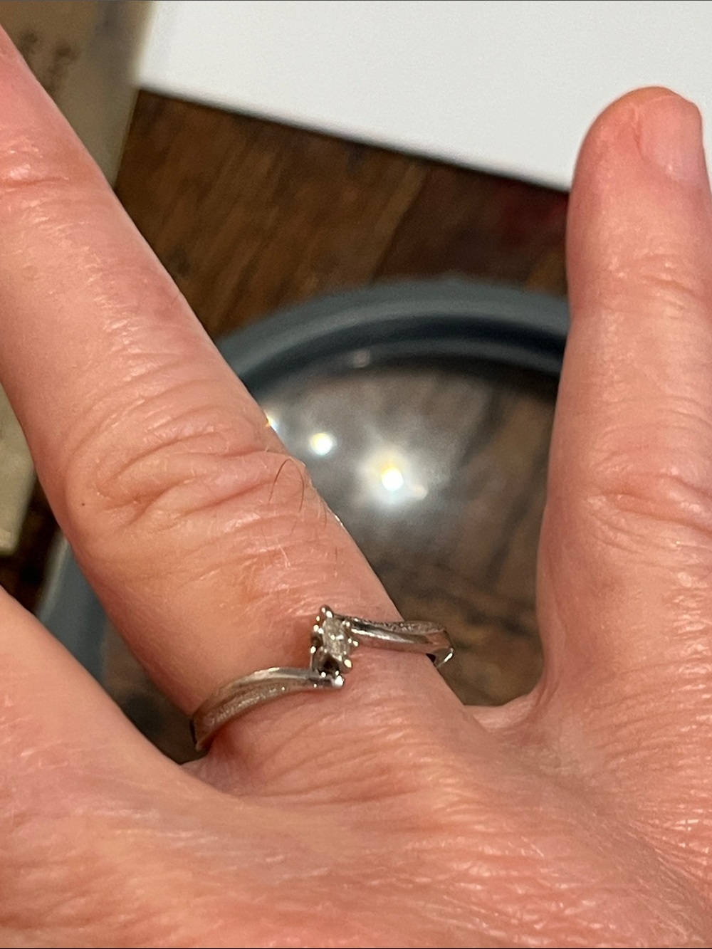 10k SK jewelers marked diamond ring sz 7